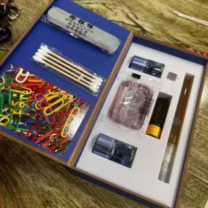 Contact lens and marking solution set